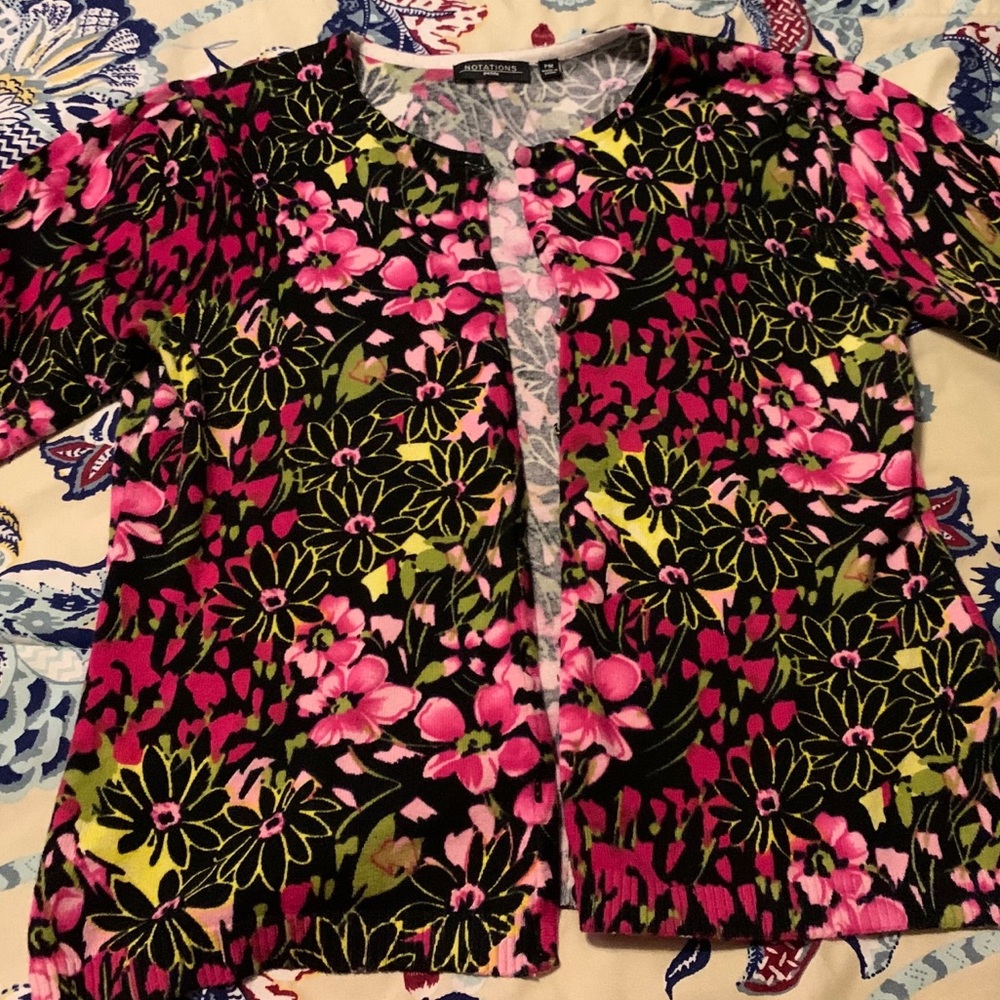 Sweet black floral cardigan